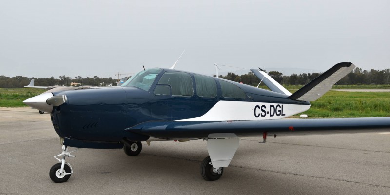 Beechcraft P35 Bonanza V-TAIL CS-DGL